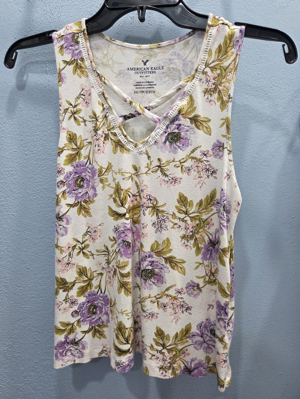 🛍AEO Cream Criss Cross Keyhole Tank with Lavender & Pink Floral Print Size XS